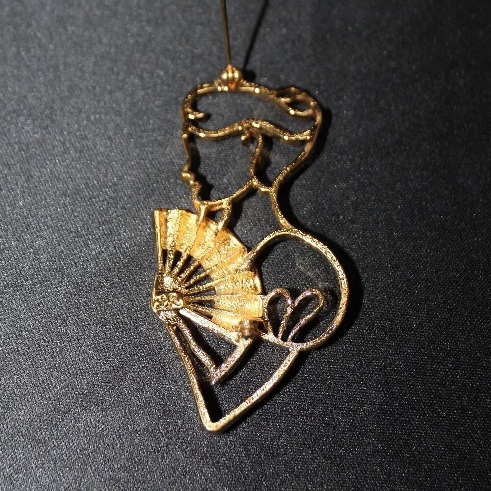 Vintage Lady Remington Signed Victorian Gold-Tone Lady with Fan Brooch